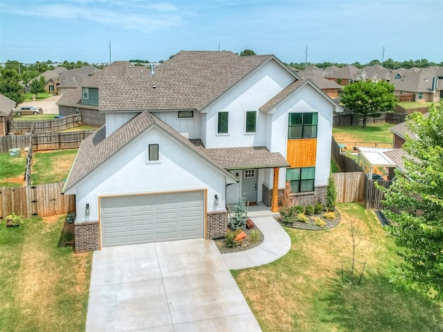 view of front of home featuring a front yard