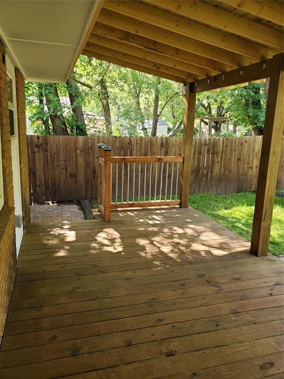 1021 W Apache St, Norman, OK 73069 - wooden terrace with fence