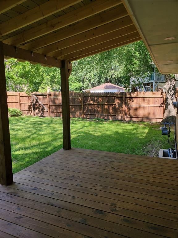 1021 W Apache St, Norman, OK 73069 - view of wooden deck