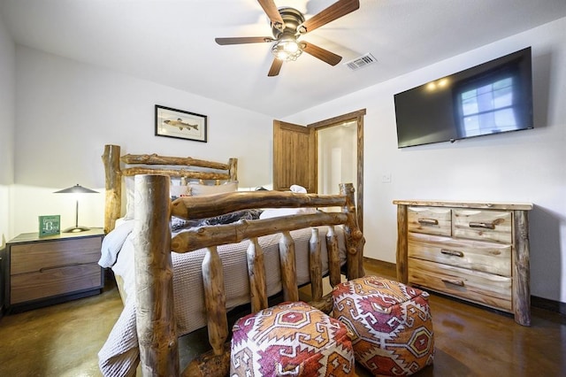 bedroom with ceiling fan