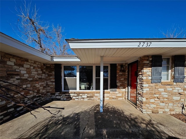 view of entrance to property