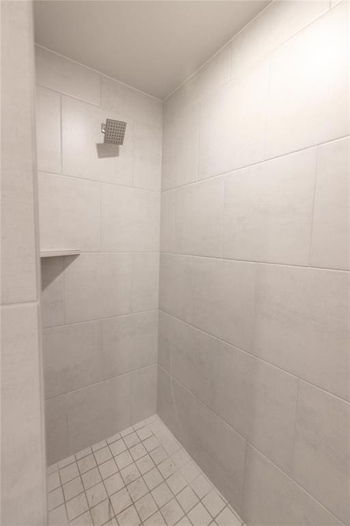 1917 Taines Turn, Norman, OK 73072 - full bath with a tile shower