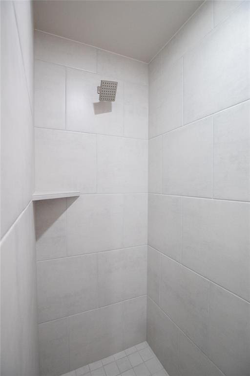 1917 Taines Turn, Norman, OK 73072 - full bath with a tile shower