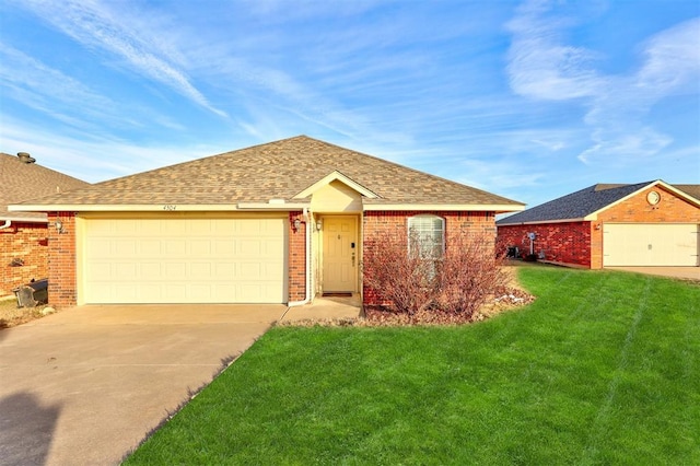 ranch-style home featuring a front lawn