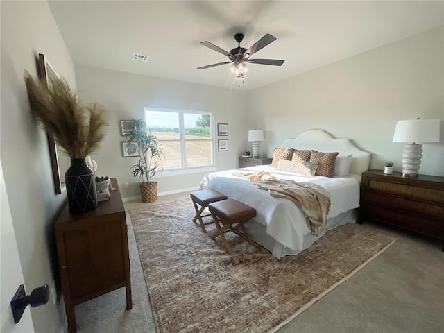 bedroom with ceiling fan