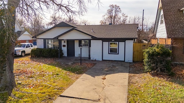 view of front of house with covered porch