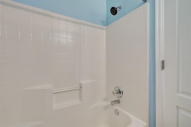 bathroom featuring shower / tub combination