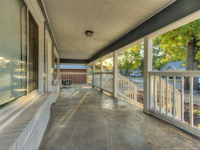 view of patio / terrace with covered porch