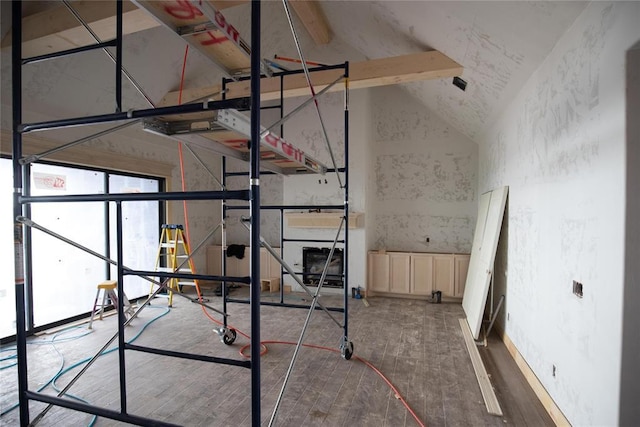 11113 NW 91st St, Yukon, OK 73099 - interior space with wood finished floors and lofted ceiling