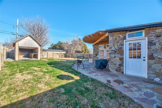 view of yard with a patio