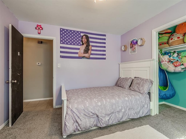 view of carpeted bedroom