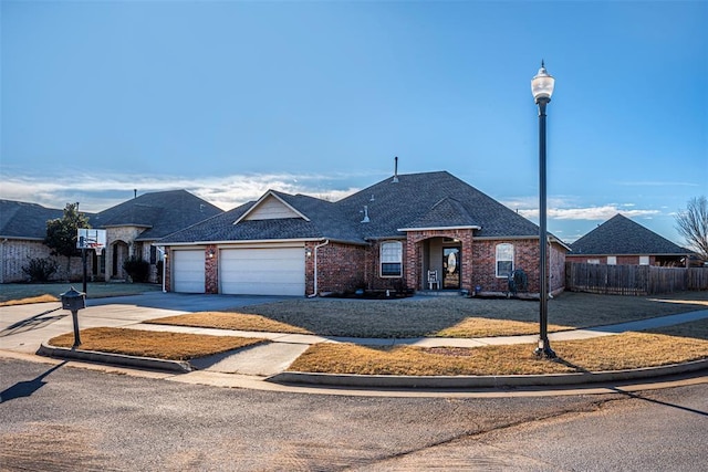 view of front facade featuring a garage