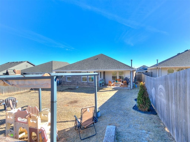 view of yard featuring a patio area