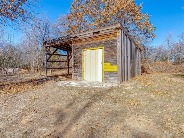 view of outdoor structure