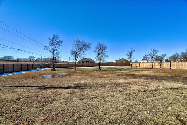 view of yard featuring a rural view