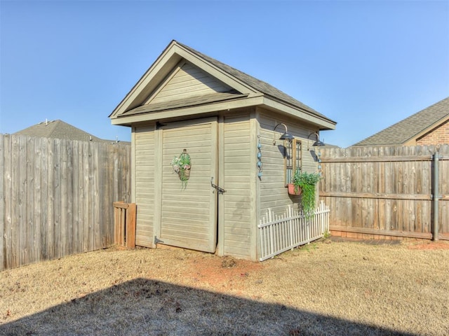 view of outbuilding