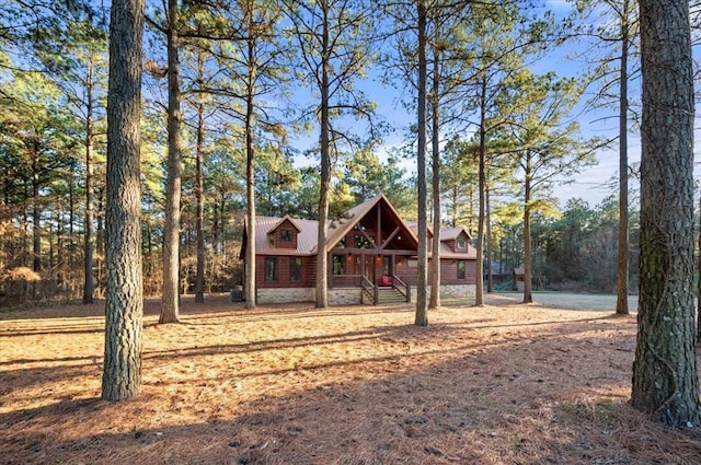 view of yard featuring a porch