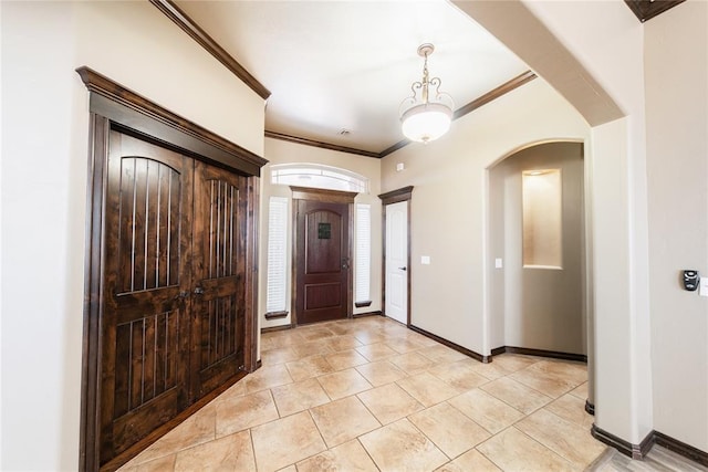 foyer with crown molding