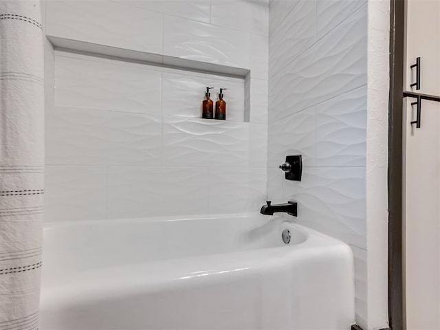 bathroom featuring shower / tub combination