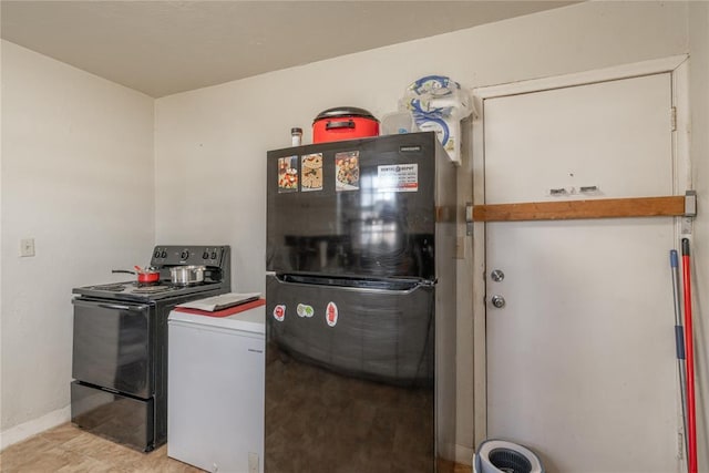 interior space featuring washing machine and clothes dryer