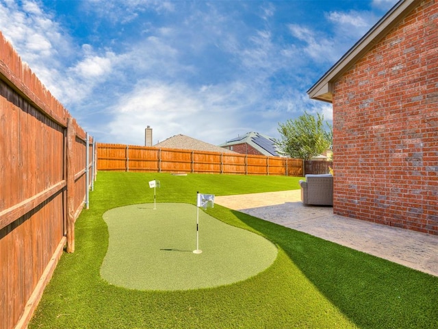 view of yard featuring a patio