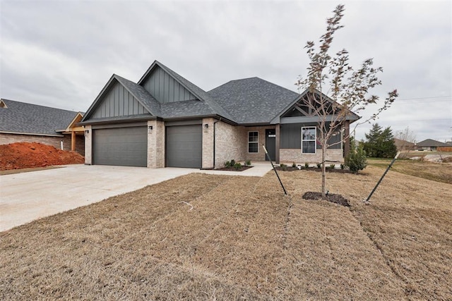 craftsman-style home with a garage