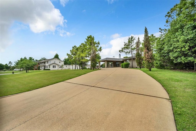 view of front of property with a front yard