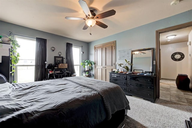 bedroom with ceiling fan