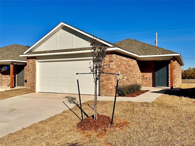 ranch-style house featuring a garage