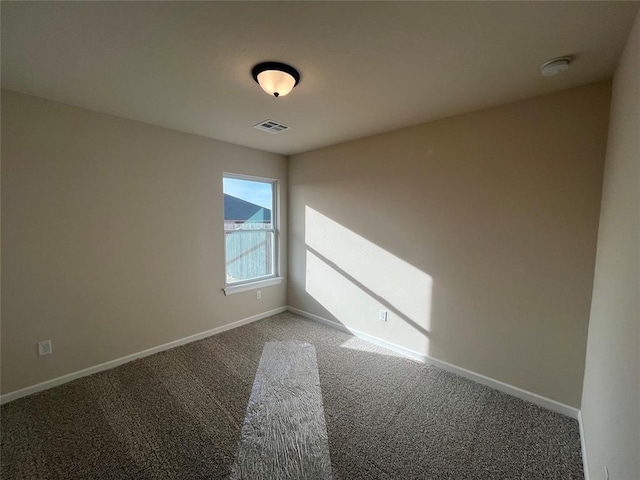 view of carpeted spare room