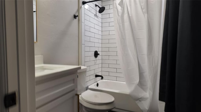 full bathroom with toilet, vanity, and shower / bathtub combination with curtain