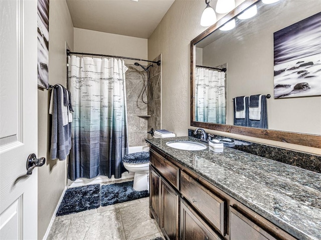 full bathroom featuring shower / bath combo, vanity, and toilet