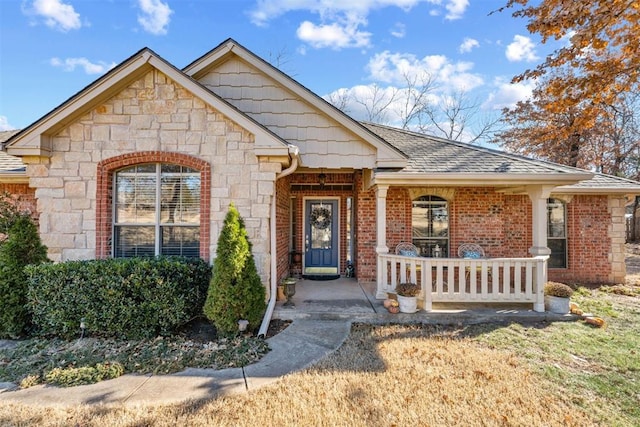 view of front of house featuring covered porch