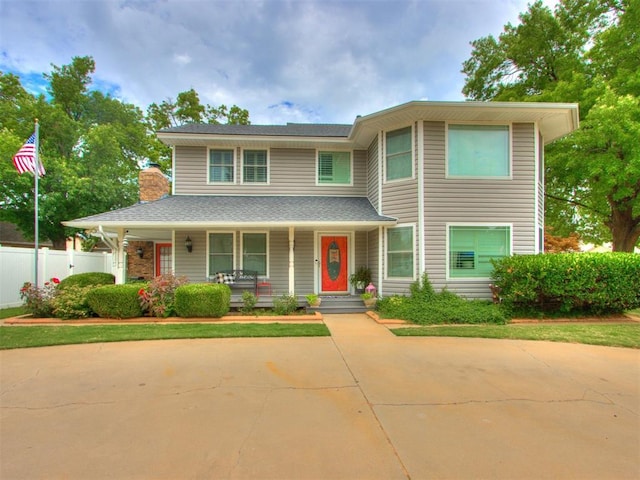 view of front of property featuring a porch