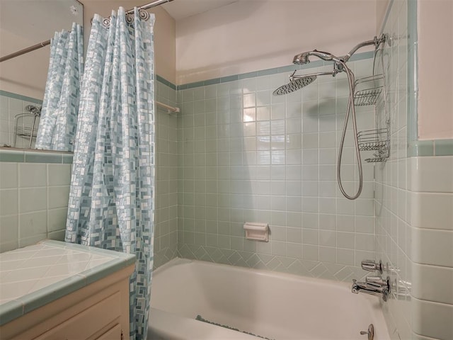 bathroom with shower / tub combo