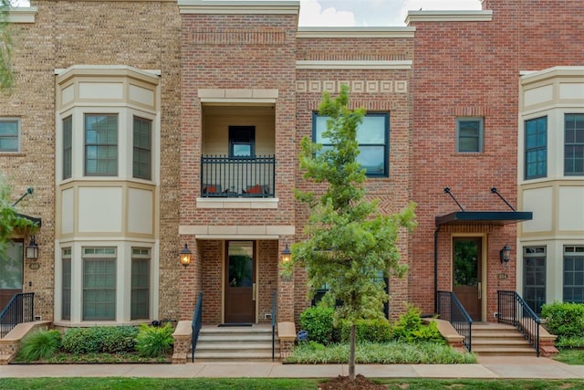 view of townhome / multi-family property