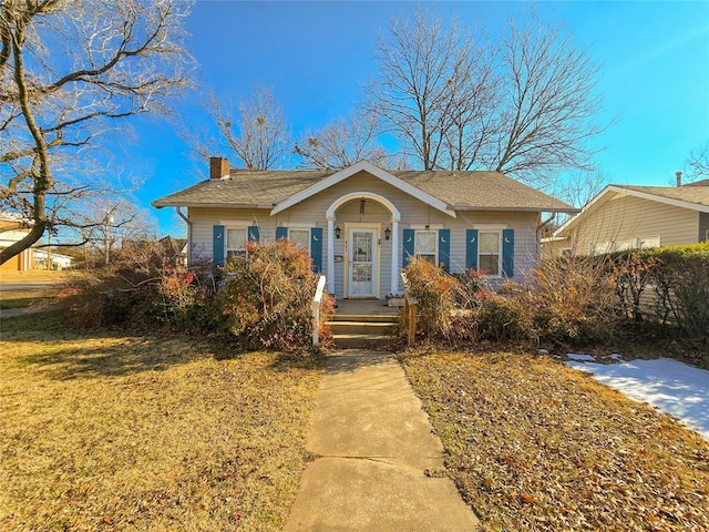 view of front of house with a front yard