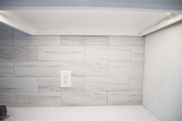 8108 NW 154th St, Edmond, OK 73013 - view of full bath