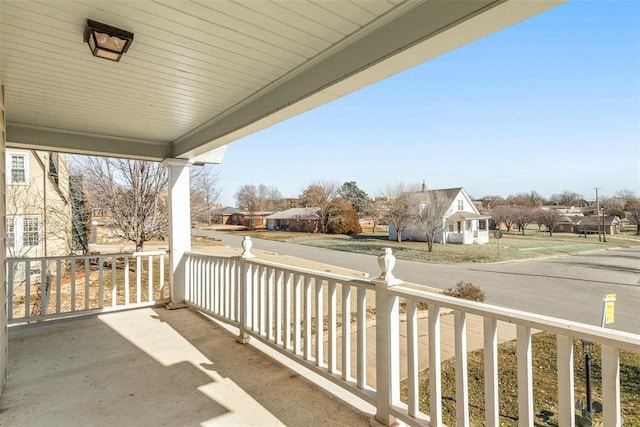 balcony featuring covered porch