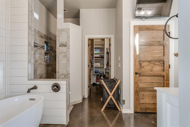 bathroom with a tub