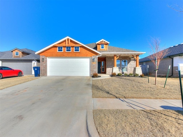 view of front facade featuring a garage