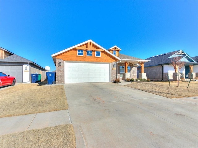 view of front facade featuring a garage