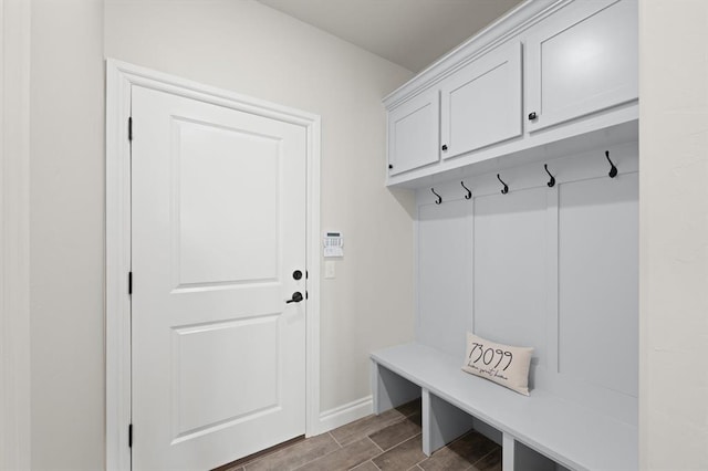 mudroom featuring baseboards