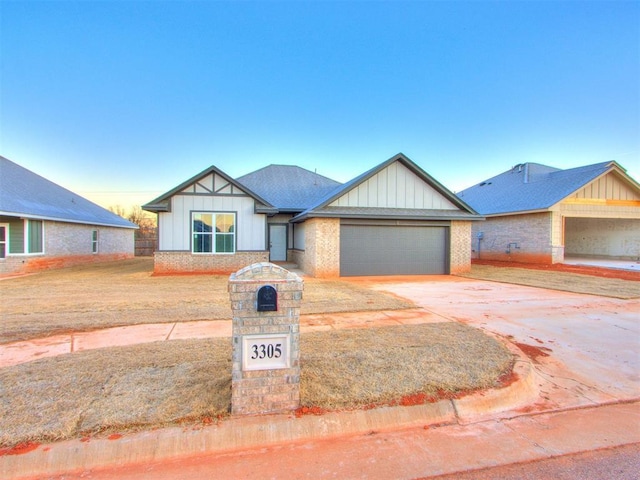 view of front of home featuring a garage