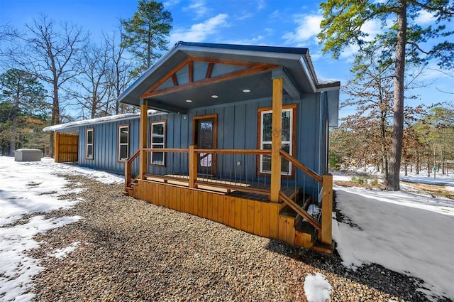 exterior space with a porch