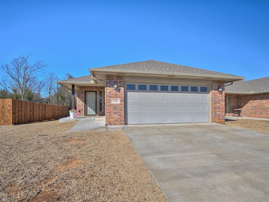 view of front of house featuring a garage