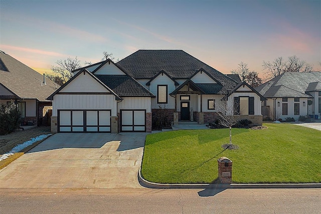 view of front of home featuring a yard