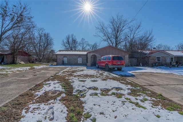 Listing photo 2 for 1101 SW 3rd St, Wagoner OK 74467