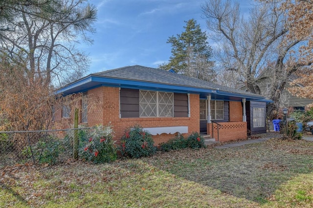 view of front of house with a front yard