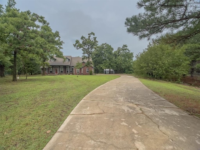 exterior space featuring a yard